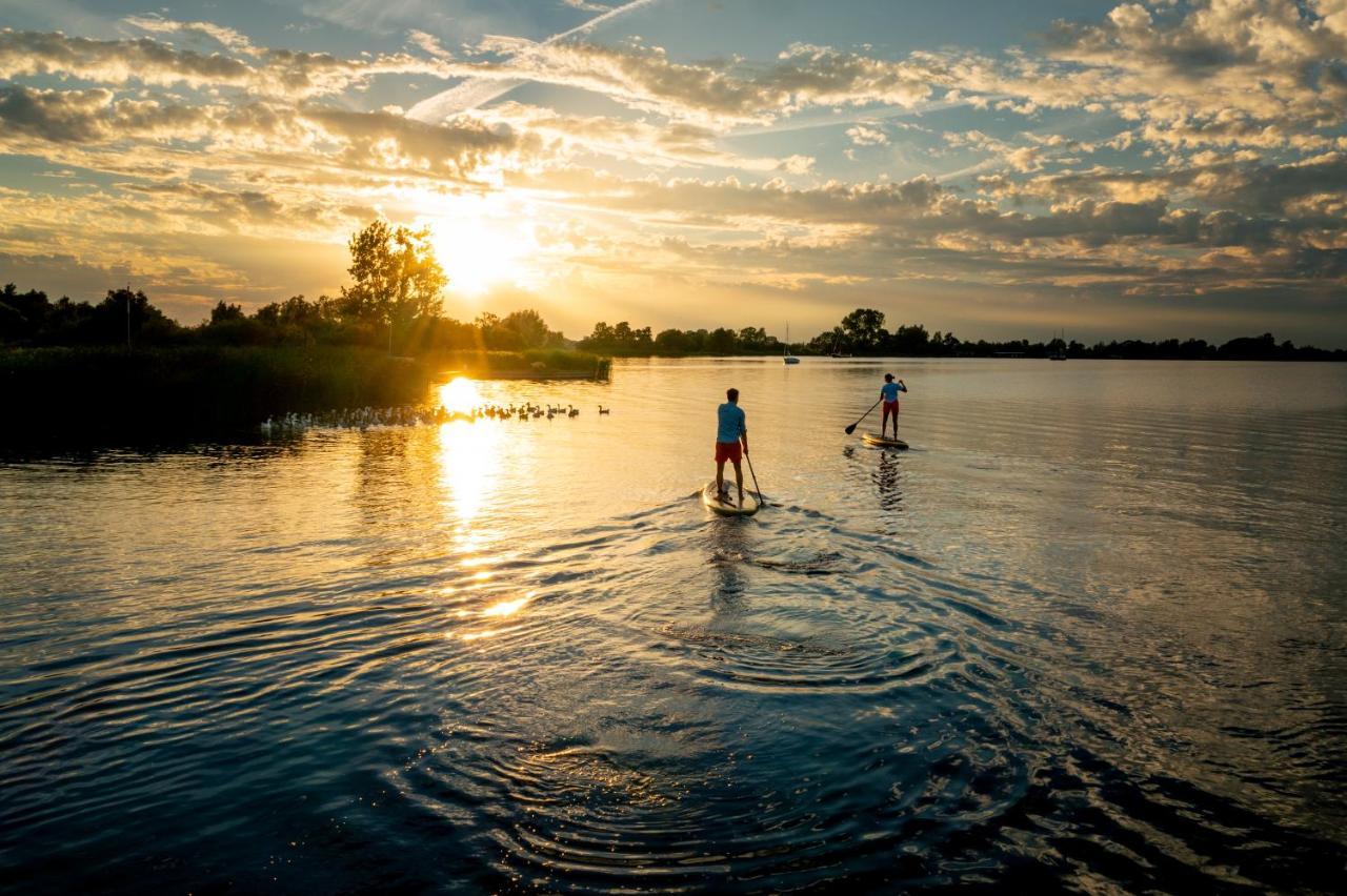 Pean-Buiten Waterlodges Nes  Екстериор снимка