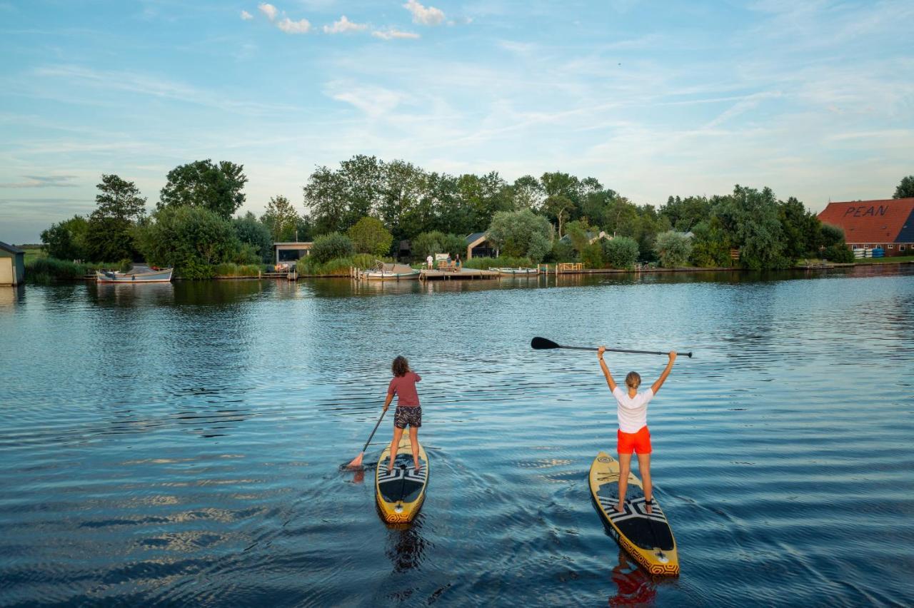 Pean-Buiten Waterlodges Nes  Екстериор снимка